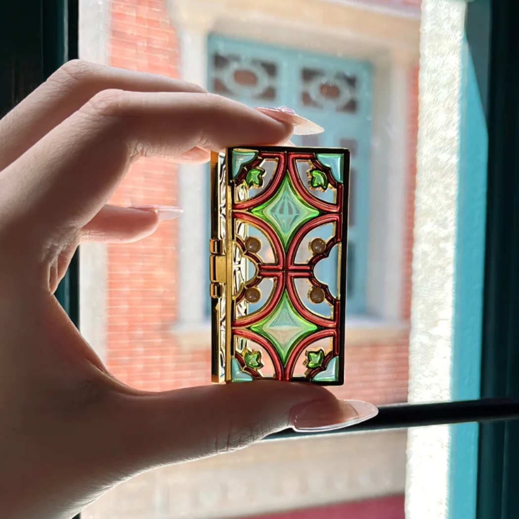 Quanzhou Southern Min Floral Tile Opening Green Glaze Floral Pomegranate Window Refrigerator Magnet